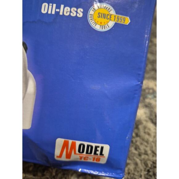 Master Airbrush G22 with TC16 Baby Air Compressor Hose Kit Hobby Crafts Cakes - Picture 3 of 3